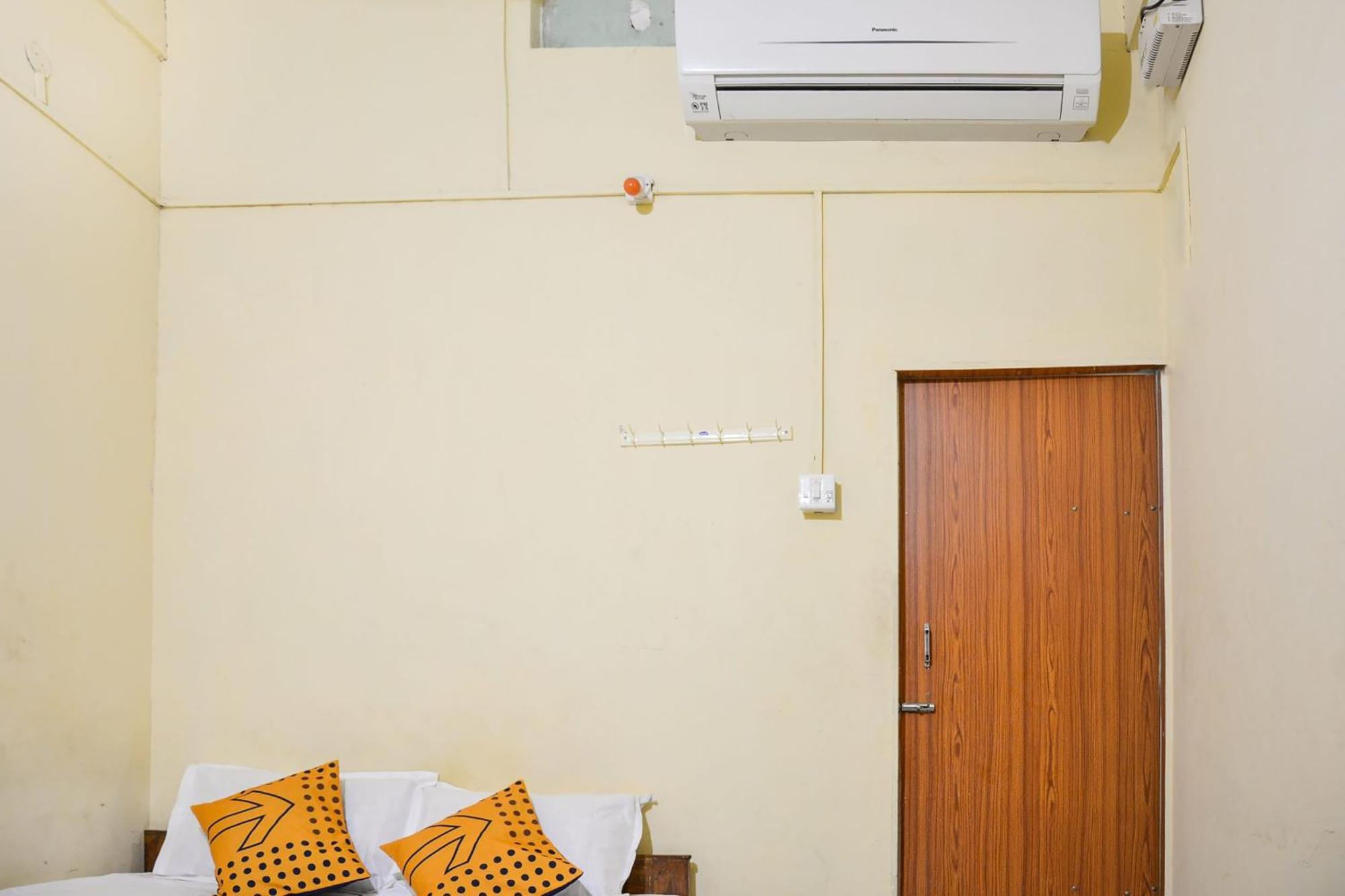 Hotel O Flagship The Residence Inn Brahmapur Exterior foto